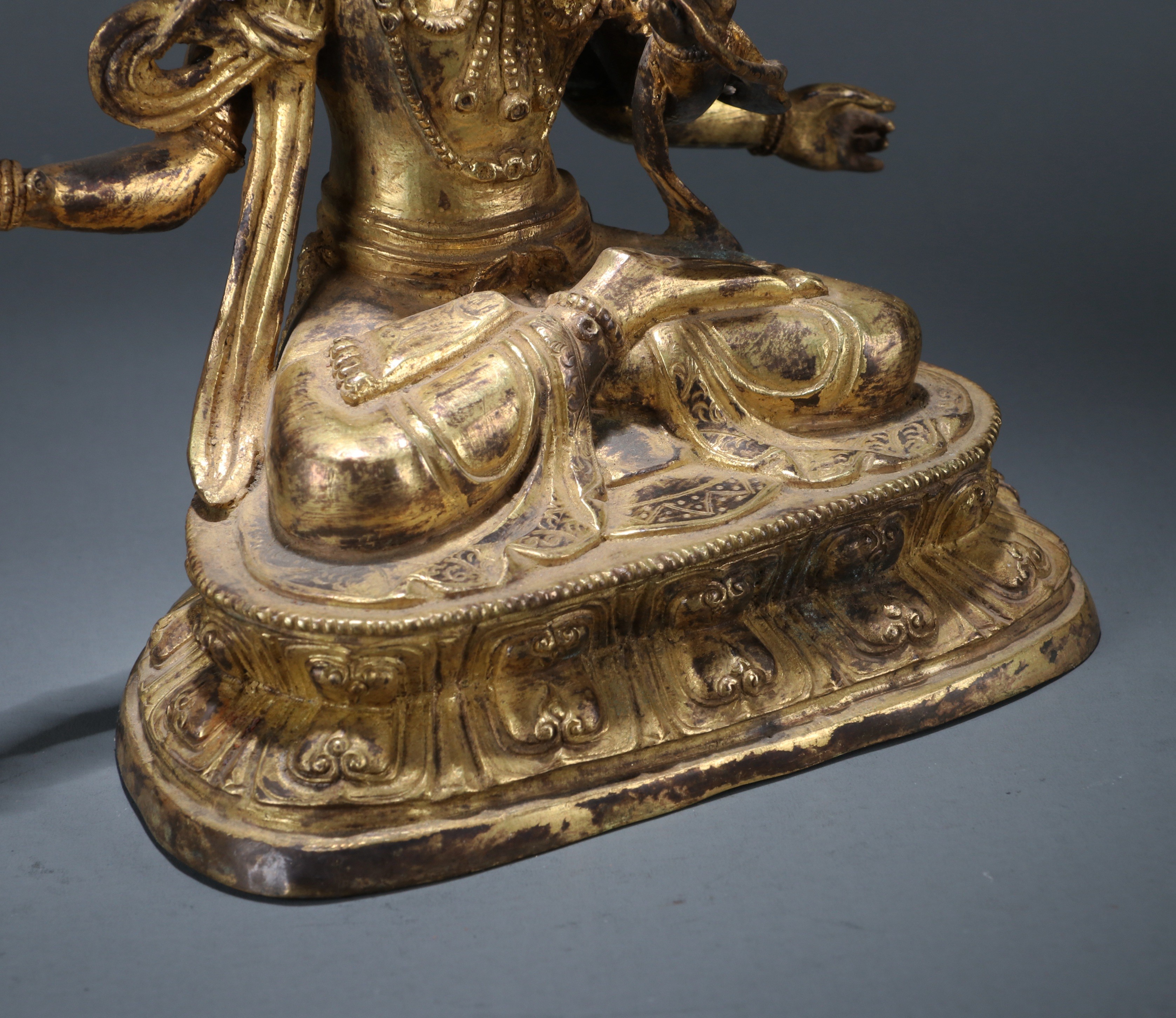 旧藏铜鎏金四臂文殊菩萨坐像|亚洲宸泽